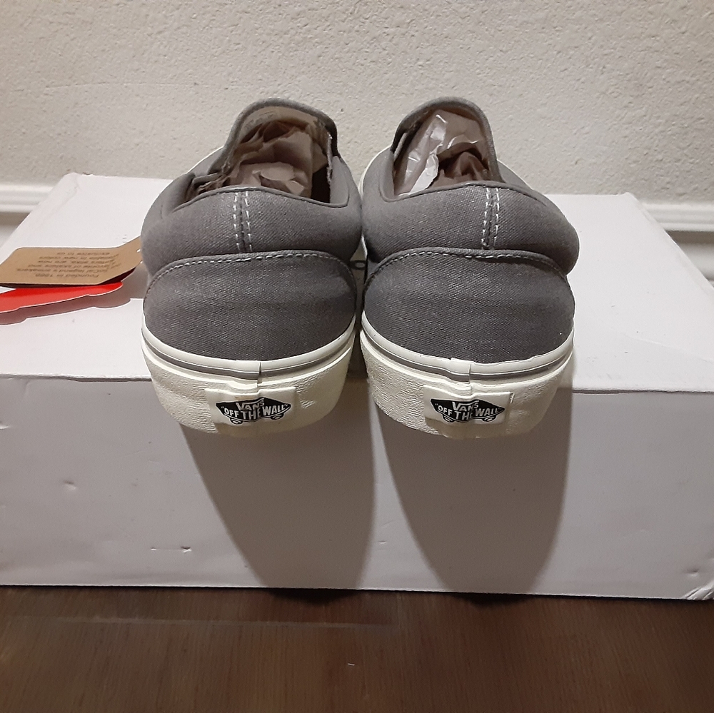Vans - Picture 2 of 4